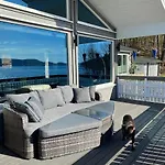 Beautiful House By The Sea Asker