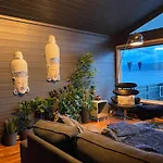 Beautiful House By The Sea Villa *