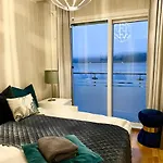 Beautiful House By The Sea Asker