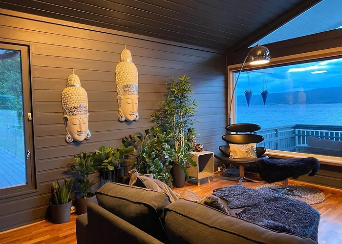 Beautiful House By The Sea Villa *